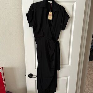 NWT Size Small black Entro satin collared short-sleeve wrap dress
